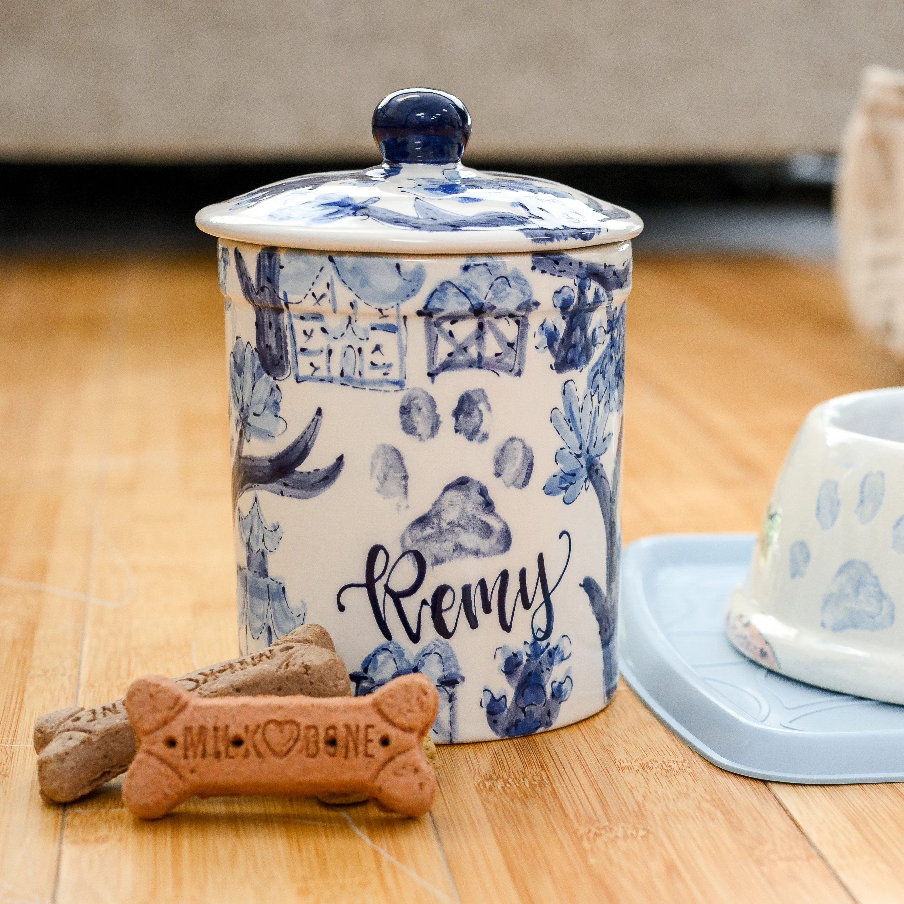 Classic Chinoiserie Treat Jar