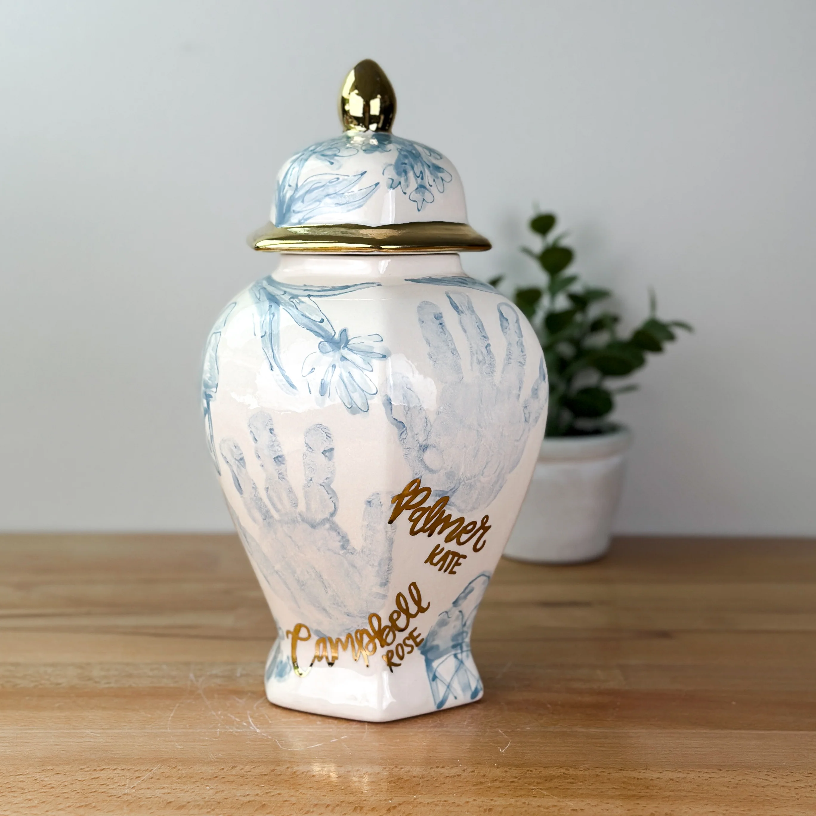 Beachy Chinoiserie Keehln Ginger Jar