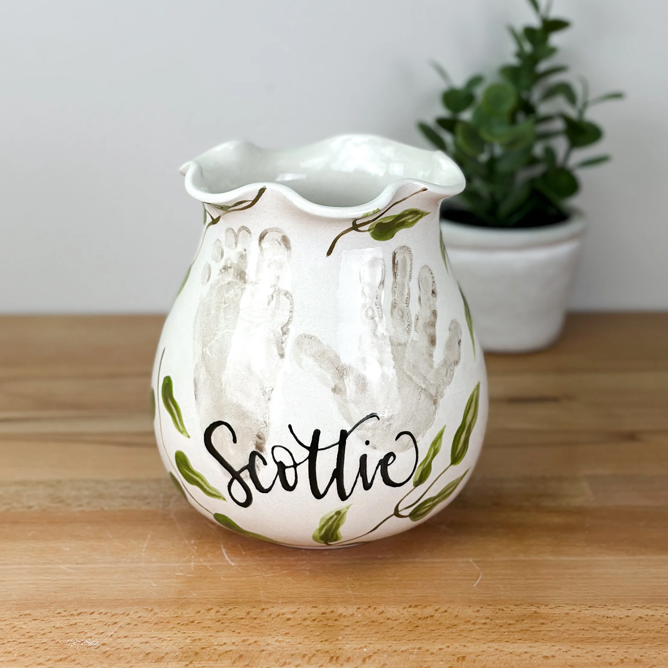 Laurels Petite Vase