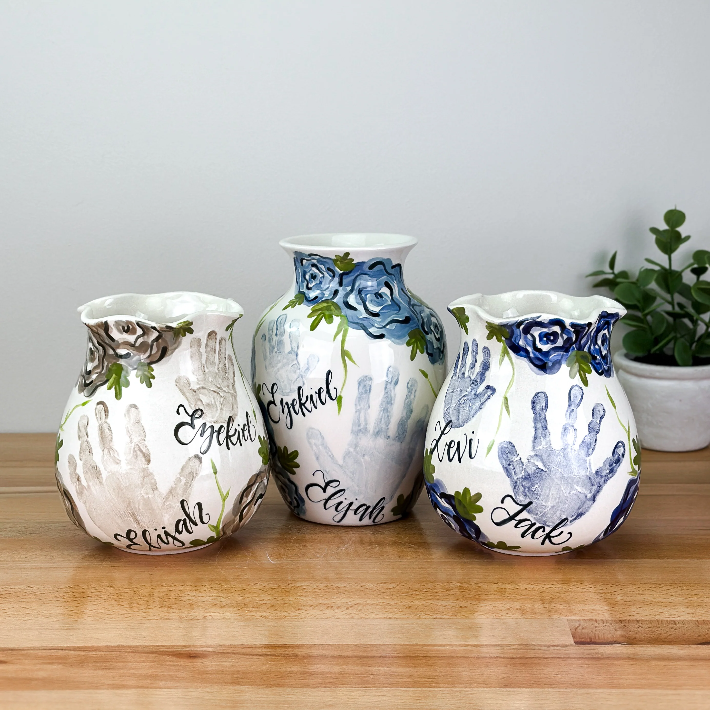 Elegant Flowers Petite Vase