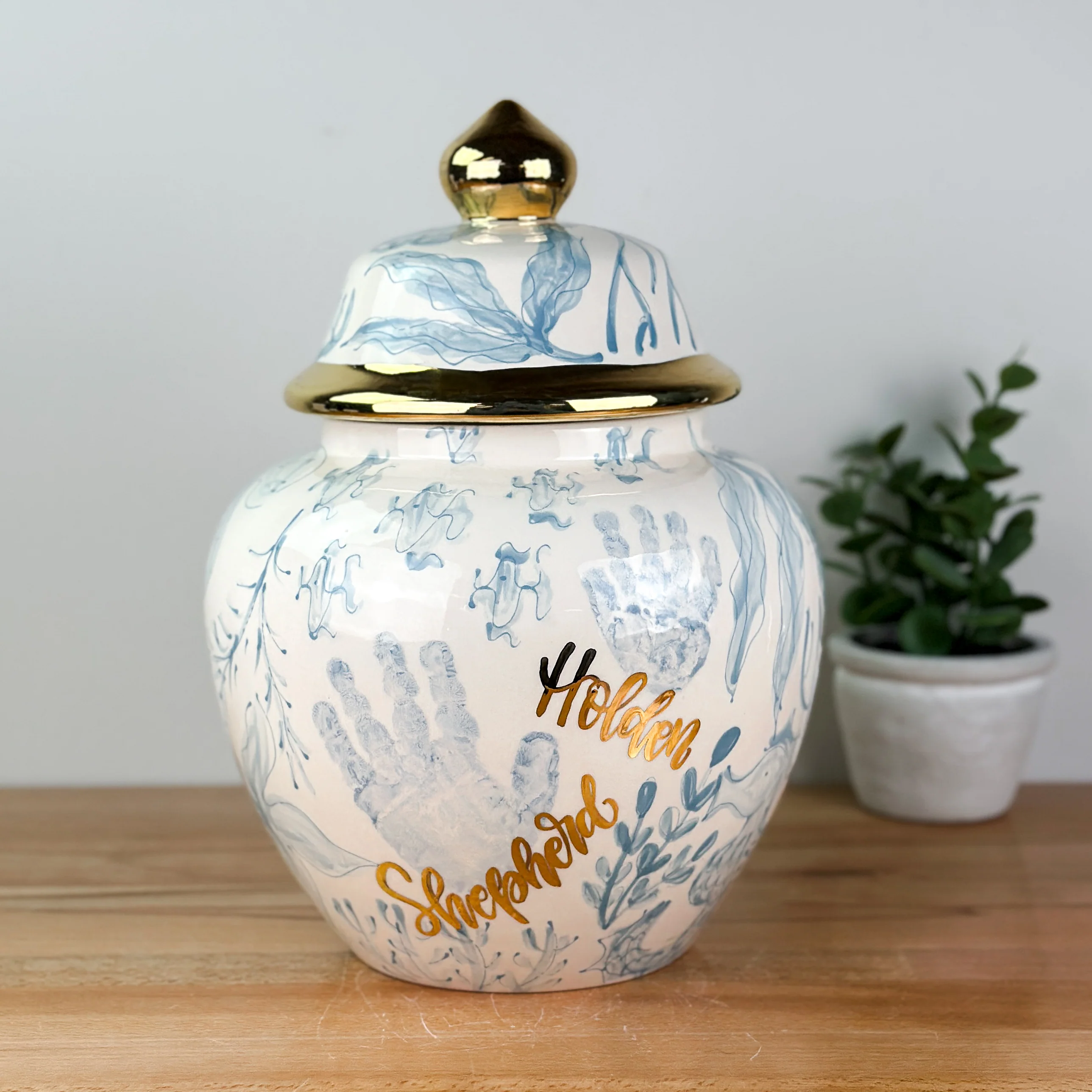 Beachy Chinoiserie Meghan Ginger Jar