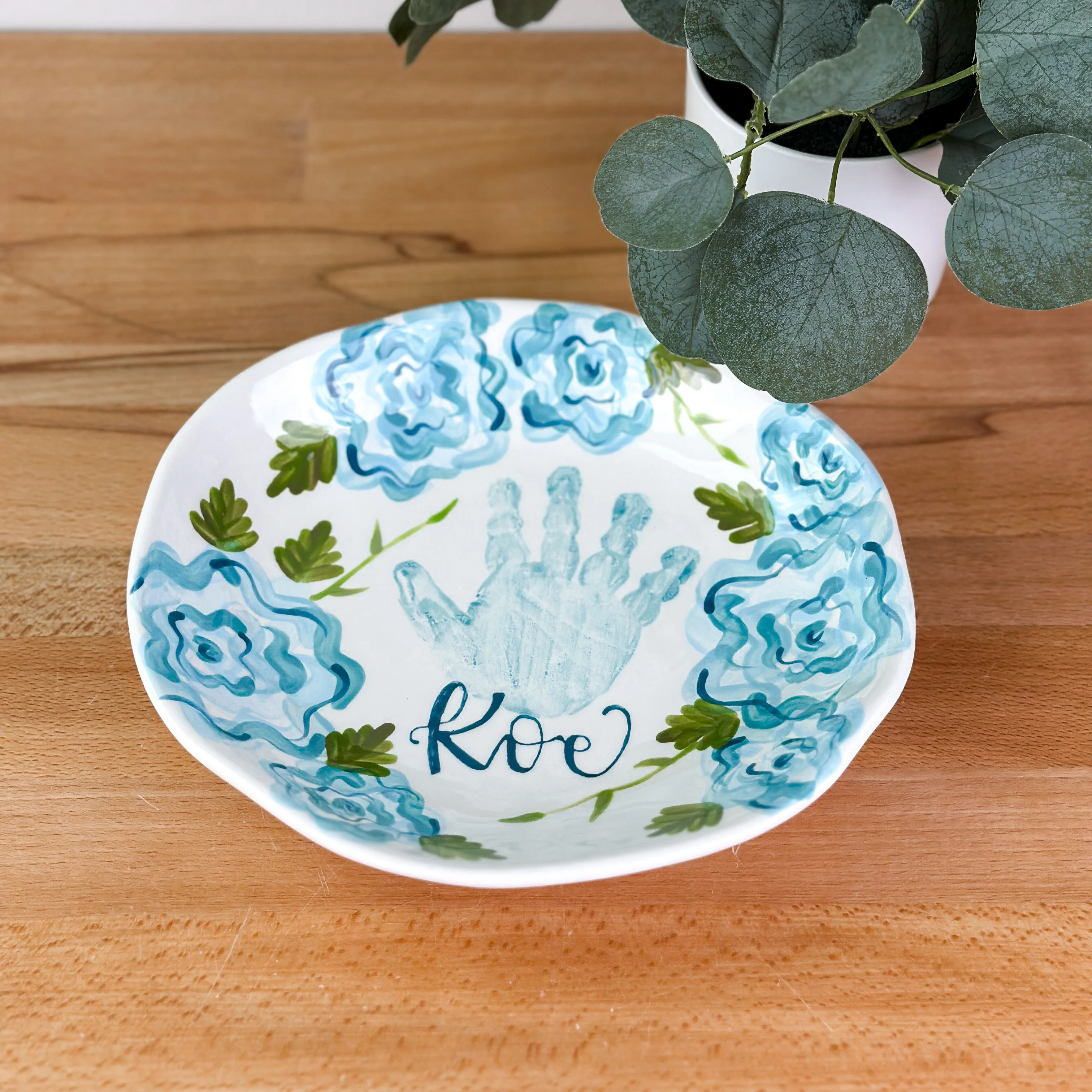 Elegant Flowers Dish